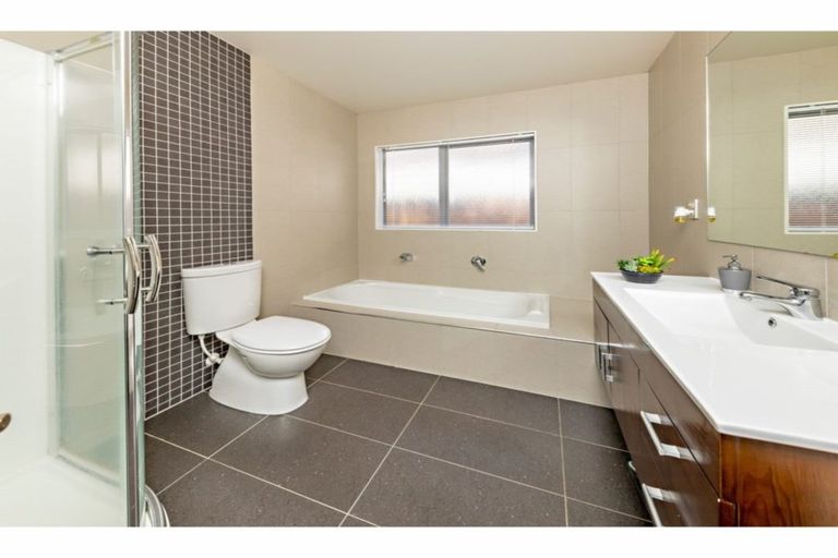 Photo of property in 15 Killeen Place, Flat Bush, Auckland, 2019