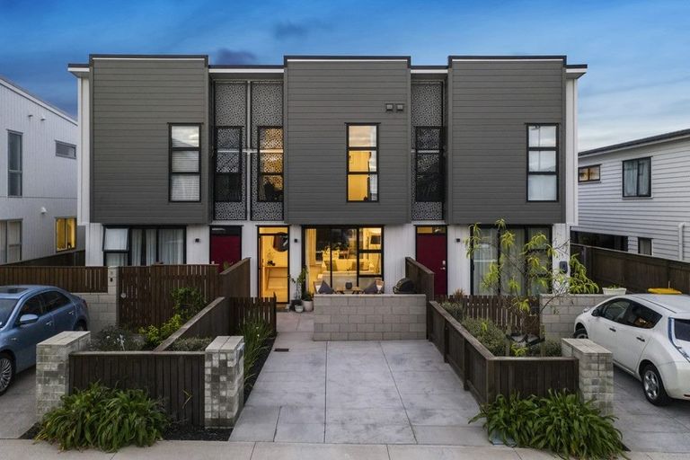 Photo of property in 7 Sacred Kingfisher Road, Hobsonville, Auckland, 0616