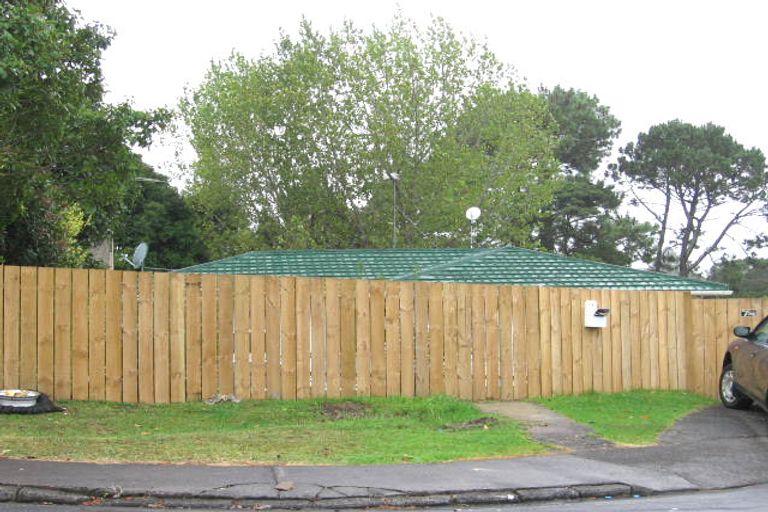 Photo of property in 14 Tracey Terrace, Te Atatu South, Auckland, 0602