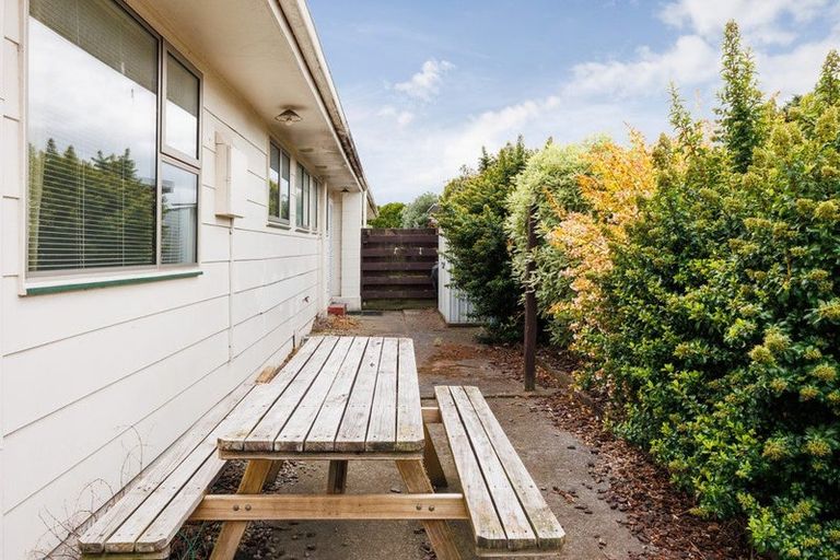 Photo of property in 1b John F Kennedy Drive, Milson, Palmerston North, 4414