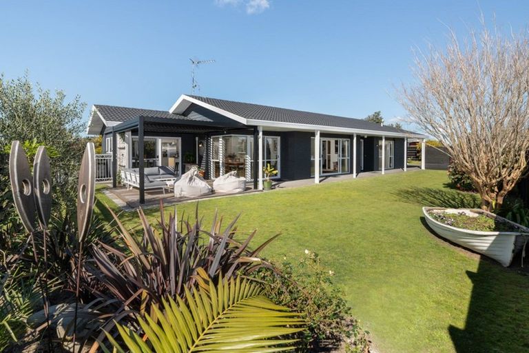 Photo of property in 22 Hibiscus Avenue, Mount Maunganui, 3116