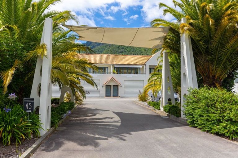 Photo of property in 3/45 Beach Road, Waikawa, Picton, 7220