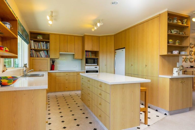 Photo of property in 34 Moana View Road, Waikawa, Picton, 7220