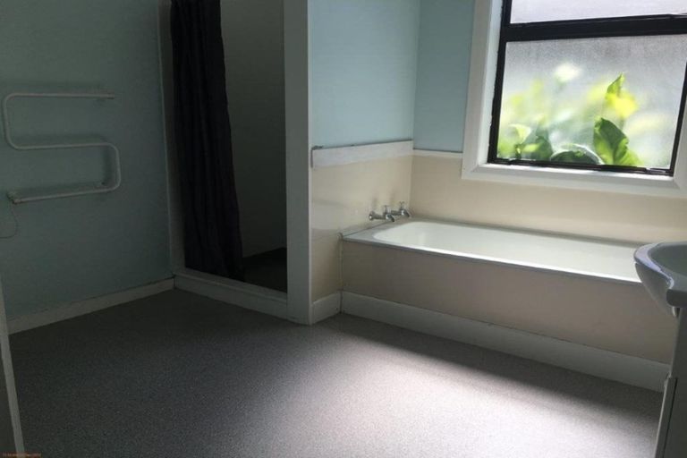 Photo of property in 1 Augustine Street, Waimate, 7924