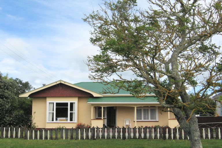 Photo of property in 1 Endeavour Street, Tolaga Bay, 4077