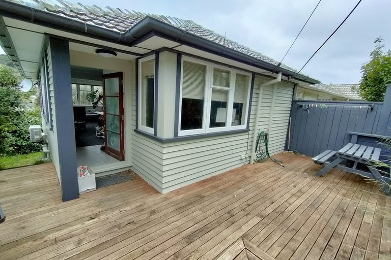 Photo of property in 3-5 Eden Street, Island Bay, Wellington, 6023