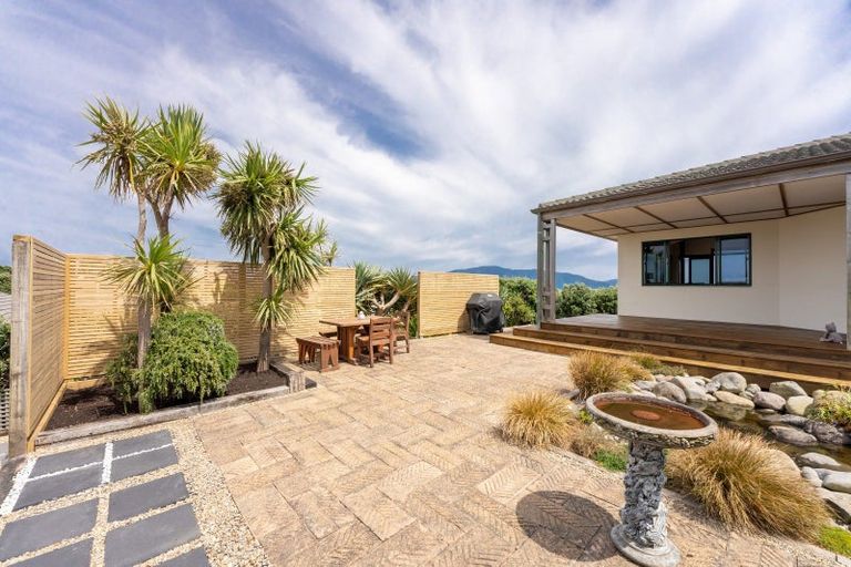 Photo of property in 10-12 Oratia Street, Waikanae Beach, Waikanae, 5036