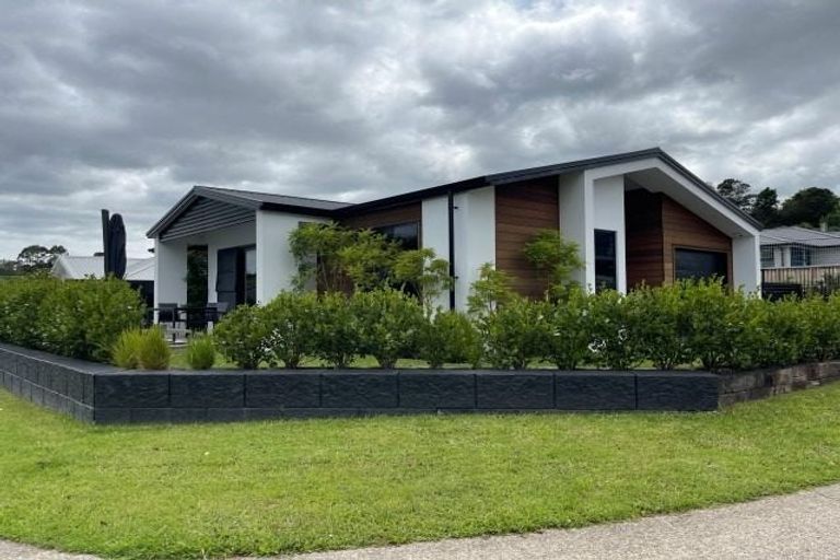 Photo of property in 2 Pakanga Grove, Pyes Pa, Tauranga, 3112
