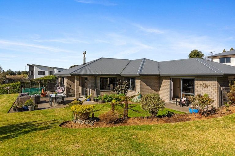 Photo of property in 21b Heta Road, Highlands Park, New Plymouth, 4312