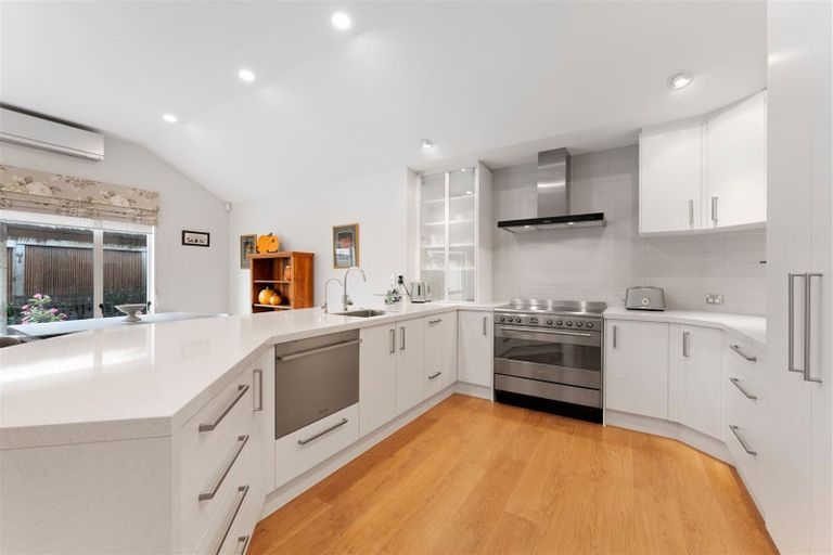 Photo of property in 12 Hendrika Court, Hobsonville, Auckland, 0618