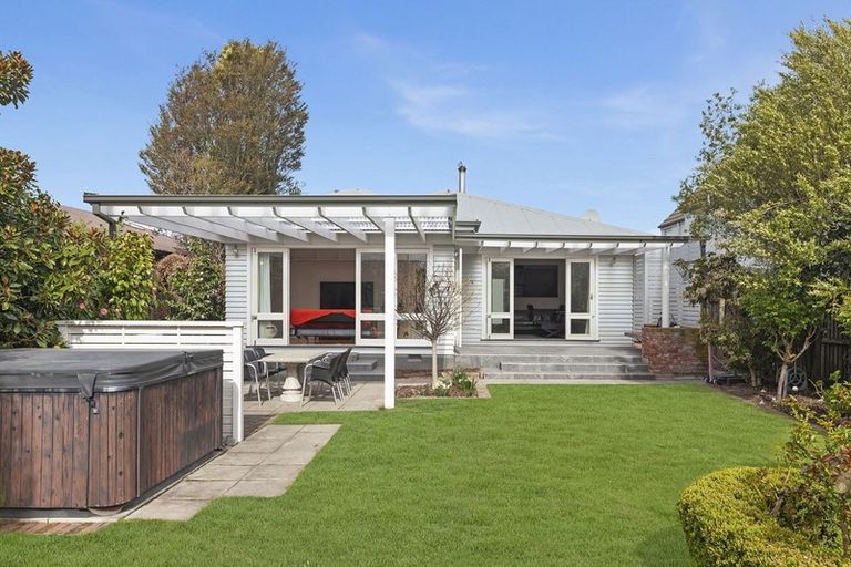 Photo of property in 73 Saint Albans Street, St Albans, Christchurch, 8014