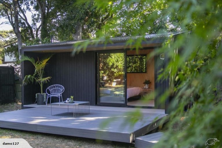 Photo of property in 3 George Avenue, Herald Island, Auckland, 0618