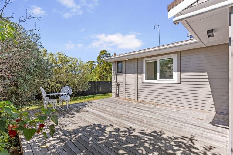 Photo of property in 22a Kirrie Avenue, Te Atatu South, Auckland, 0610