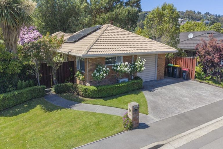 Photo of property in 14 Castle Way, Beckenham, Christchurch, 8023