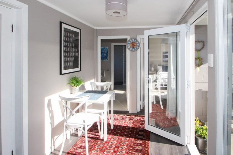 Photo of property in 2 Arthur Street, Holmes Hill, Oamaru, 9401