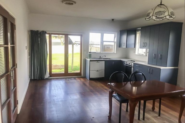 Photo of property in 36 Haverstock Road, Sandringham, Auckland, 1025