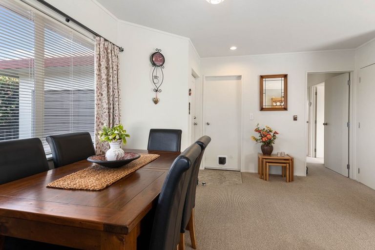 Photo of property in 9b Barraud Place, Pukehangi, Rotorua, 3015