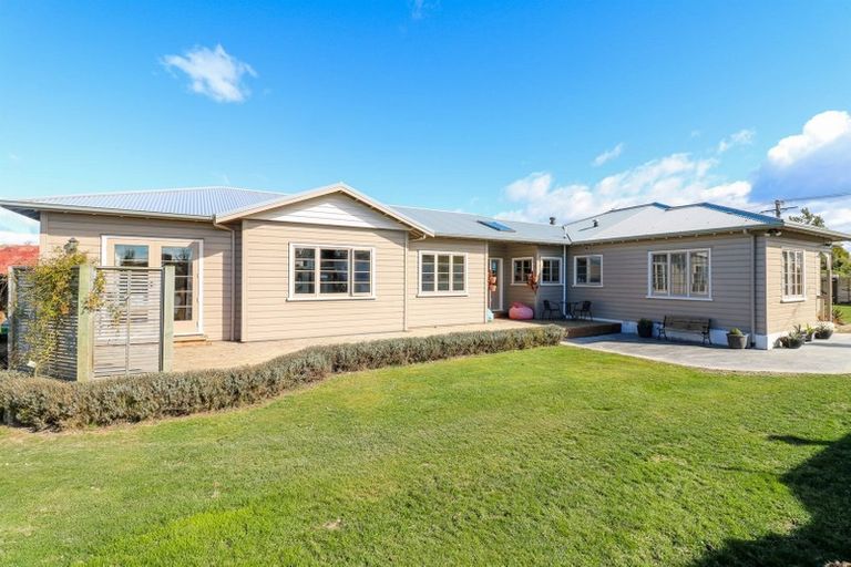 Photo of property in 17 Thackeray Street, Saint Andrews, 7988