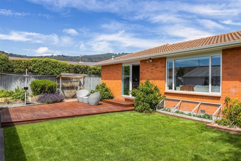 Photo of property in 28 Laing Crescent, Heathcote Valley, Christchurch, 8022