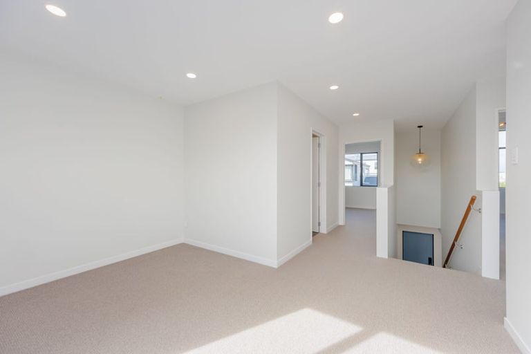 Photo of property in 8 Alexander French Close, Silverdale, 0932