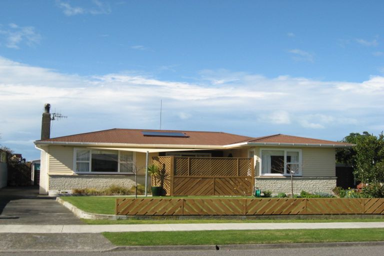 Photo of property in 21 Henley Crescent, Pirimai, Napier, 4112