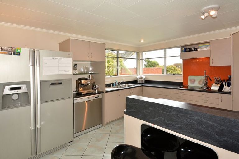 Photo of property in 1 Motu Street, Saint Clair, Dunedin, 9012