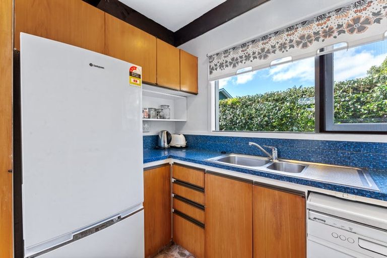 Photo of property in 2/10 Rodney Road, Northcote Point, Auckland, 0627