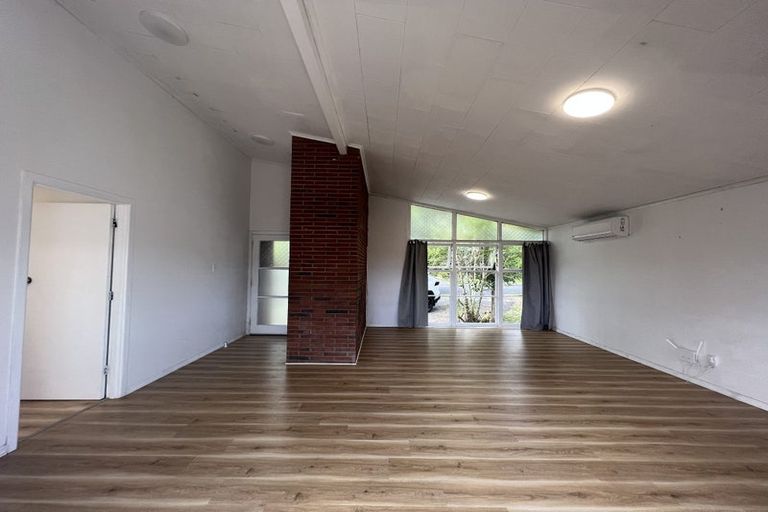 Photo of property in 11 Autumn Avenue, Glen Eden, Auckland, 0602