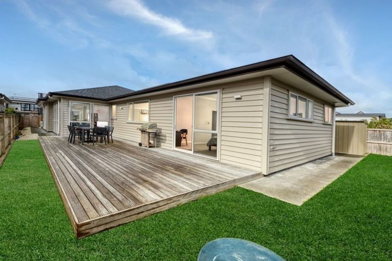 Photo of property in 23 Hangar Lane, Whenuapai, Auckland, 0618