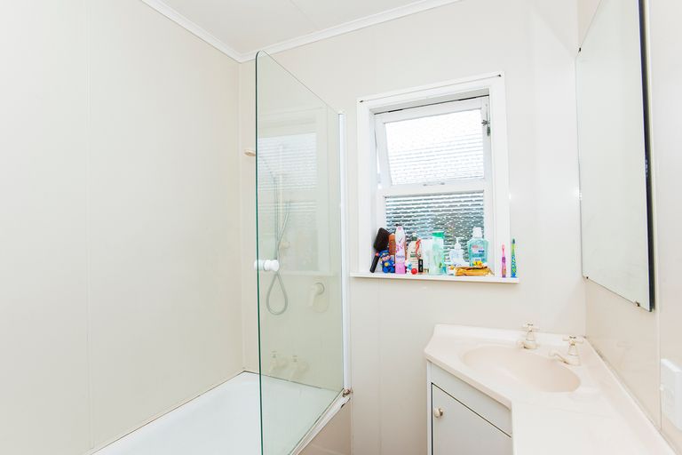 Photo of property in 21 Turenne Street, Inner Kaiti, Gisborne, 4010