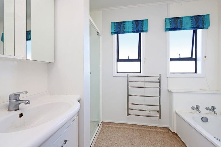 Photo of property in 17 Simla Terrace, Hospital Hill, Napier, 4110