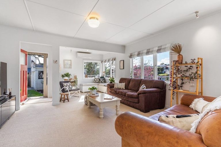 Photo of property in 2 Lees Way, Otumoetai, Tauranga, 3110