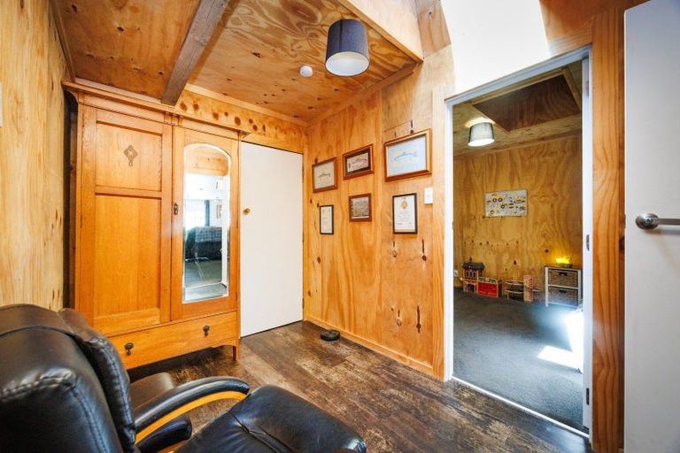 Photo of property in 359 Newbury Line, Bunnythorpe, Palmerston North, 4478