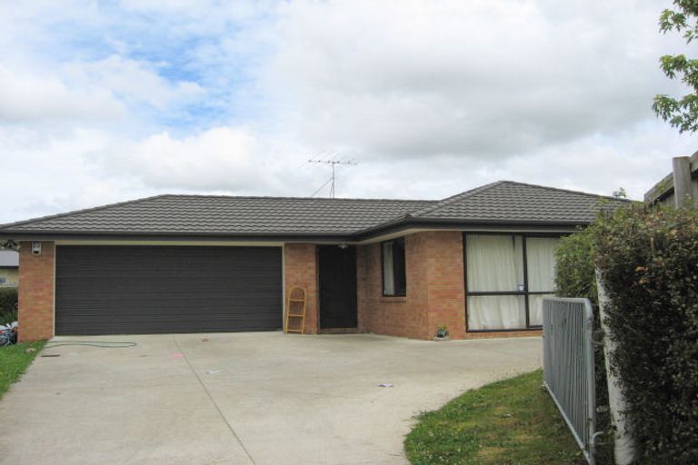Photo of property in 23 Ranch Place, Pukekohe, 2120