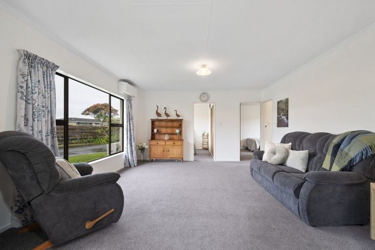 Photo of property in 4 Bethel Court, Milson, Palmerston North, 4414