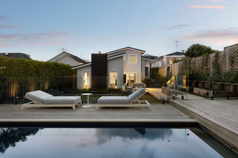 Photo of property in 7 Bungalow Avenue, Point Chevalier, Auckland, 1022