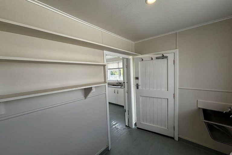 Photo of property in 67 Fairfield Road, Hawera, 4610