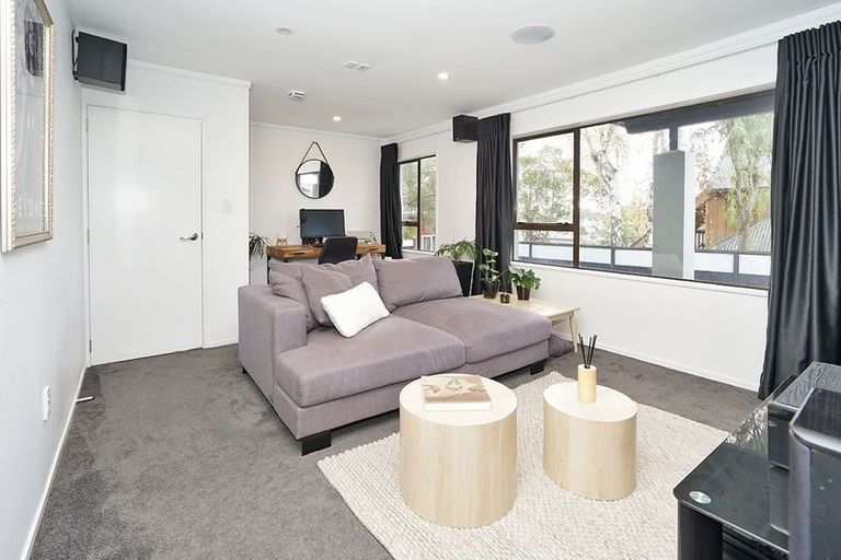 Photo of property in 10b Burn-murdoch Street, St Andrews, Hamilton, 3200