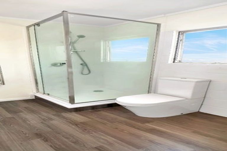 Photo of property in 15 Queen Mary Avenue, New Lynn, Auckland, 0600