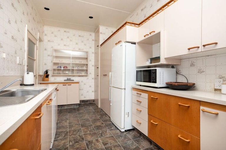 Photo of property in 16 Trafalgar Street, Dannevirke, 4930