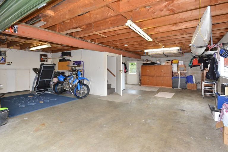 Photo of property in 1 Motu Street, Saint Clair, Dunedin, 9012