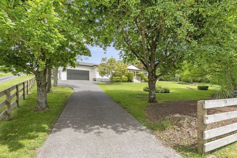 Photo of property in 12 Wyn Close, Kaukapakapa, 0871