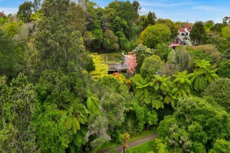 Photo of property in 22c Sequoia Grove, Merrilands, New Plymouth, 4312