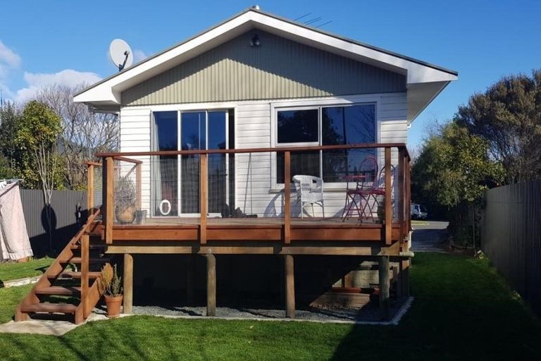 Photo of property in 15 Shelley Crescent, Stoke, Nelson, 7011