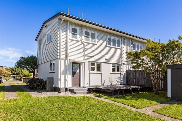 Photo of property in 23a Kapiti Crescent, Titahi Bay, Porirua, 5022