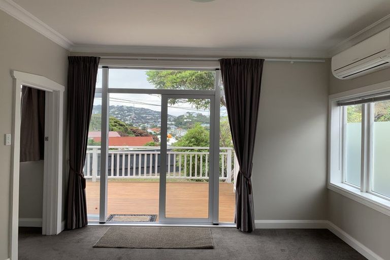 Photo of property in 18 Crawford Road, Kilbirnie, Wellington, 6022