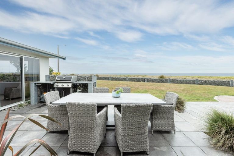 Photo of property in 60 Le Quesne Road, Bay View, Napier, 4104