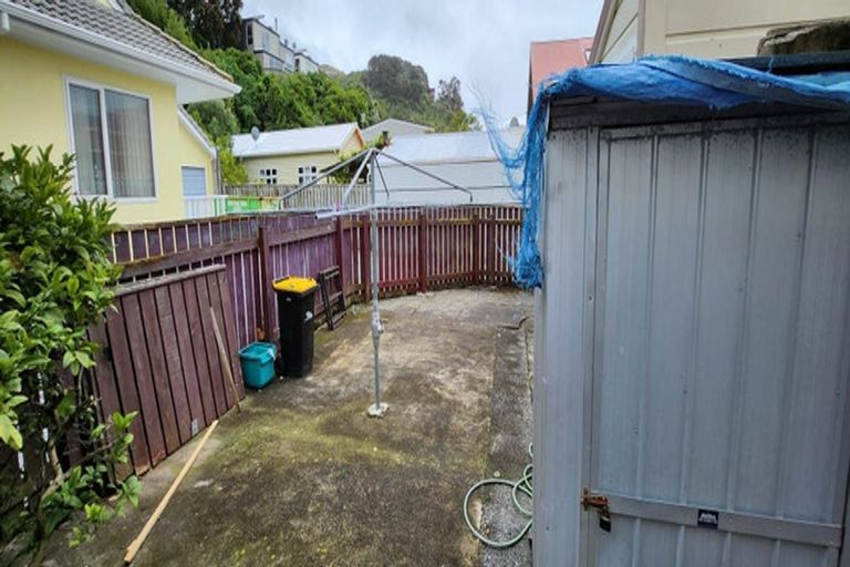 Photo of property in 96 Derwent Street, Island Bay, Wellington, 6023