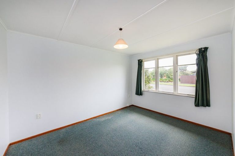 Photo of property in 2 Stoke Place, Awapuni, Palmerston North, 4412