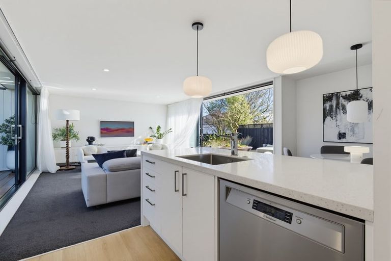 Photo of property in 275 Hills Road, Mairehau, Christchurch, 8013